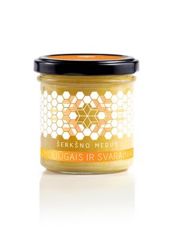 Medus su moliūgais ir svarainiais